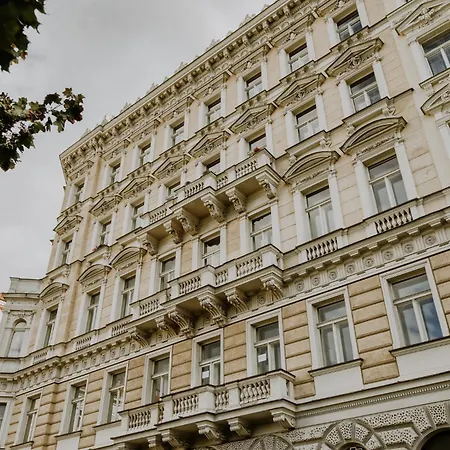 Dream Blue In City Centrewenceslas Sq In Walk Prague Exterior photo